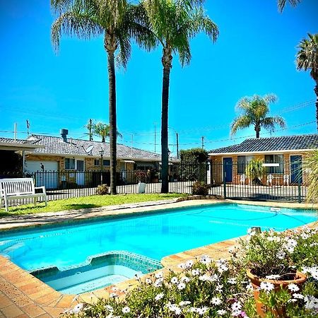 Town And Country Motor Inn Tamworth Exteriör bild
